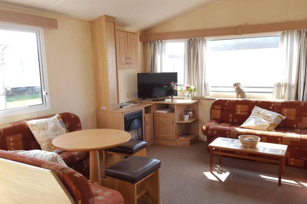 Sea Breeze Holiday Van, Close To Beach - Pets Go Free Heacham Exterior foto